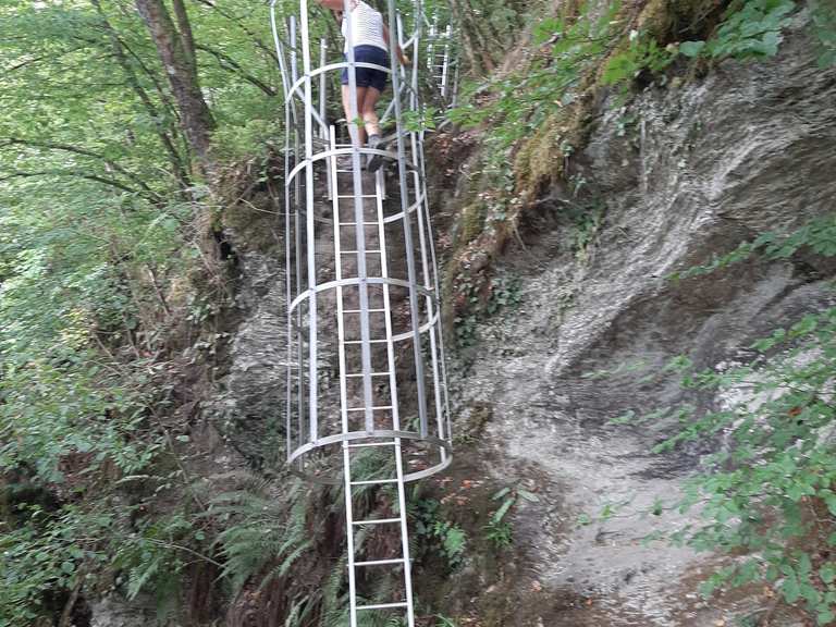 Promenade des échelles Bouillon, Neufchâteau Hiking Tips & Photos