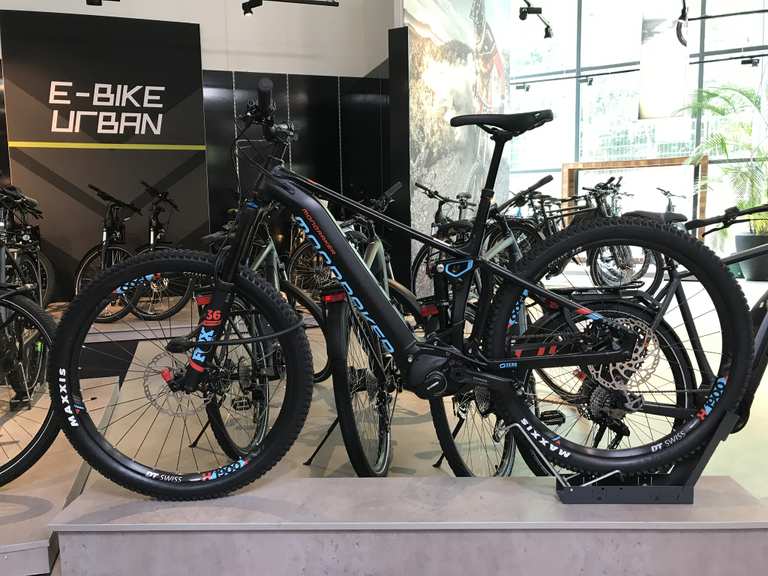 BikeDiscount Megastore fietsroutes en kaart Komoot