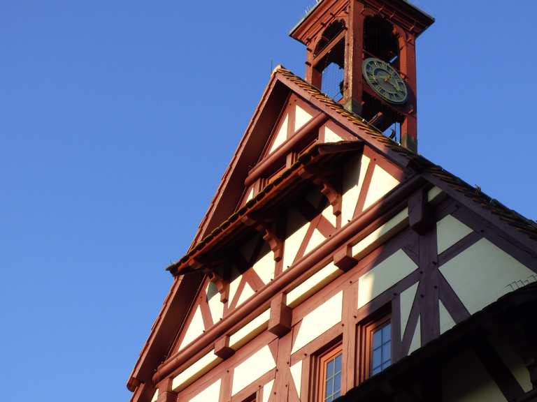 Rathaus und Marktplatz Königsbach : Radtouren und Radwege | komoot