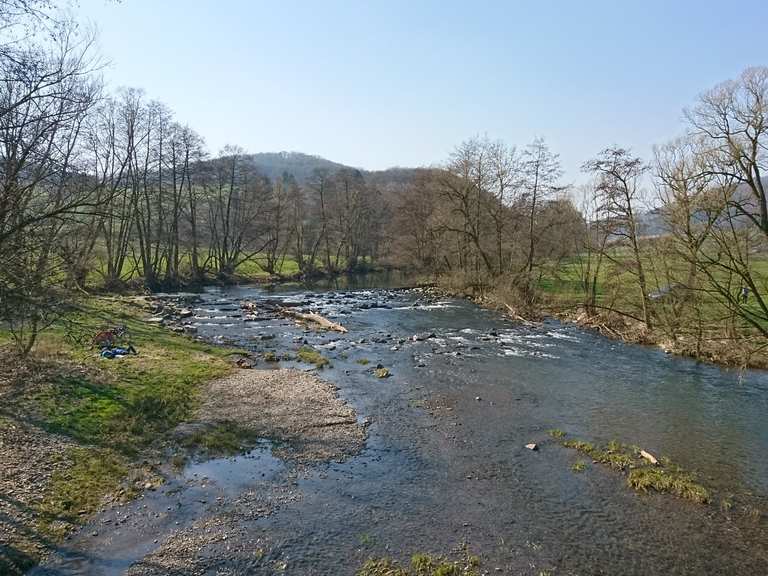 Rapunzelhaus und Schloss Campingplatz Auenland Lahn Runde von Marburg