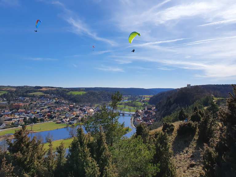 Panoramablick über das Naabtal mit Kallmünz Wanderungen und Rundwege