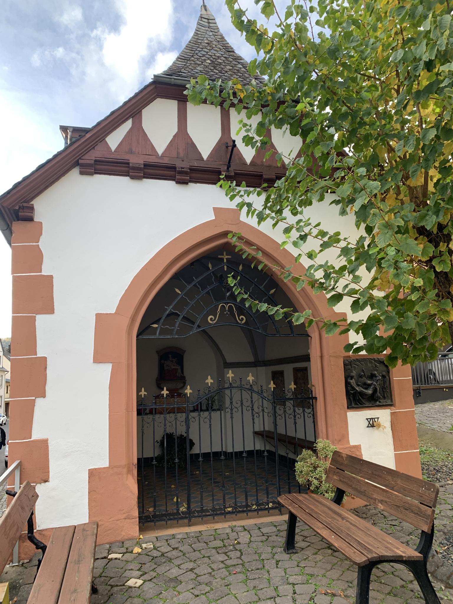 Blick Auf Kloster Machern – Blick Zur Hochmoselbrücke Runde Von ...