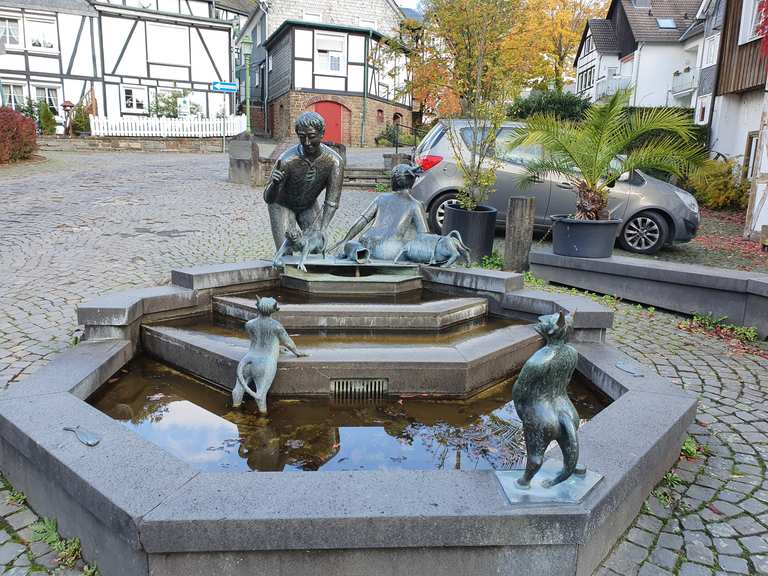 Koboldbrunnen mit dem Männeken Pis von Morsbach Routes for Walking and ...