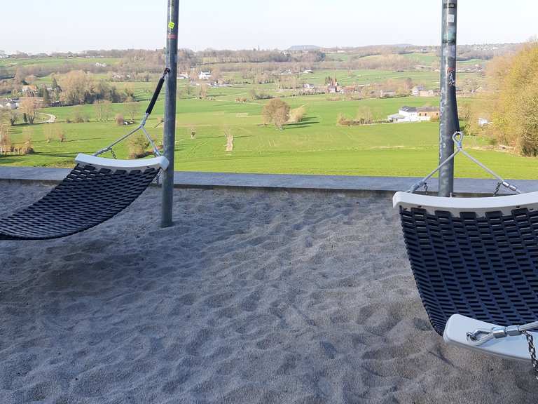 Hngematten auf der Lousberg-Terrasse  Wander- & Radrouten | Komoot