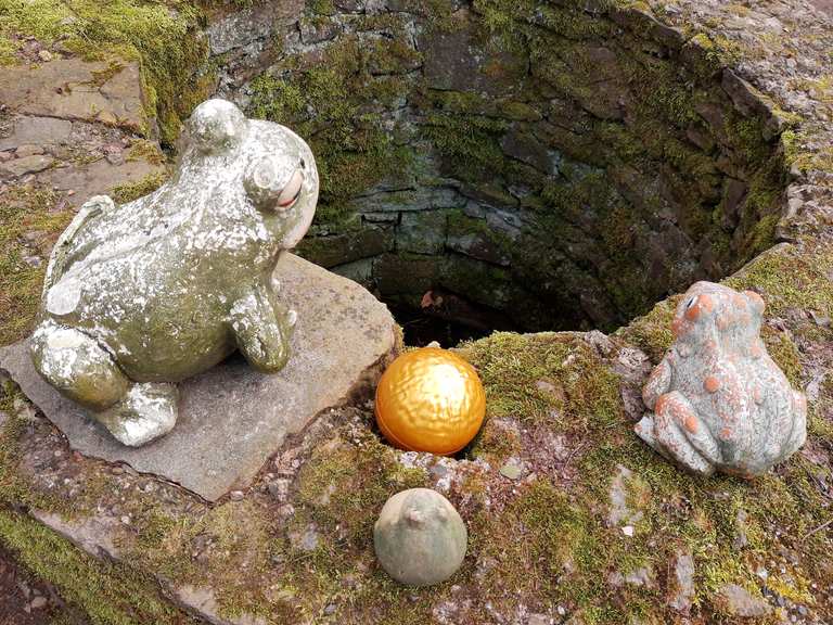 FroschkönigBrunnen Routes for Walking and Hiking Komoot