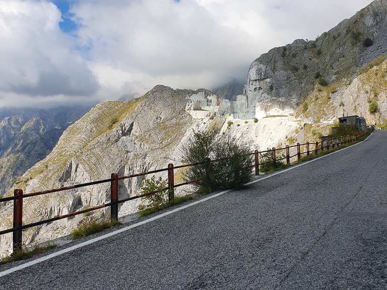 Passo del Vestito Road Cycle Routes and Map Komoot