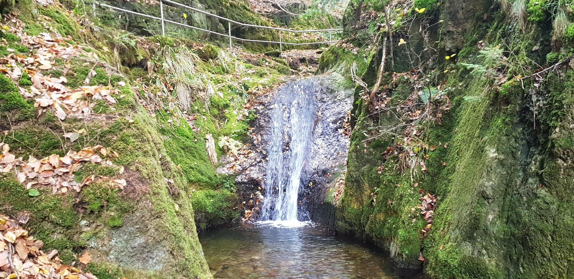 Edelfrauengrab-Wasserfall - Ottenhöfen Im Schwarzwald, Ortenau ...