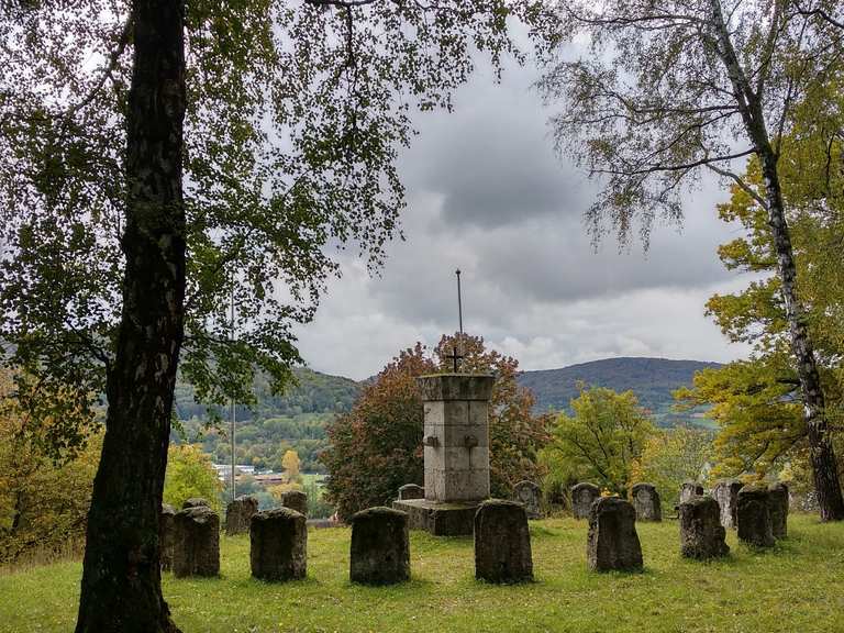 Kriegerdenkmäler Wanderungen und Rundwege komoot