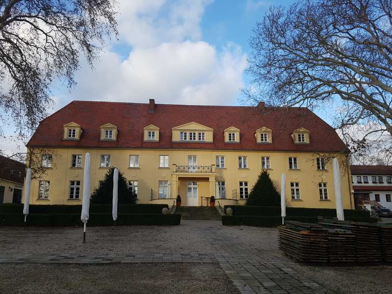 Schloss Diedersdorf - Großbeeren, Teltow-Fläming | Cycling Tips ...