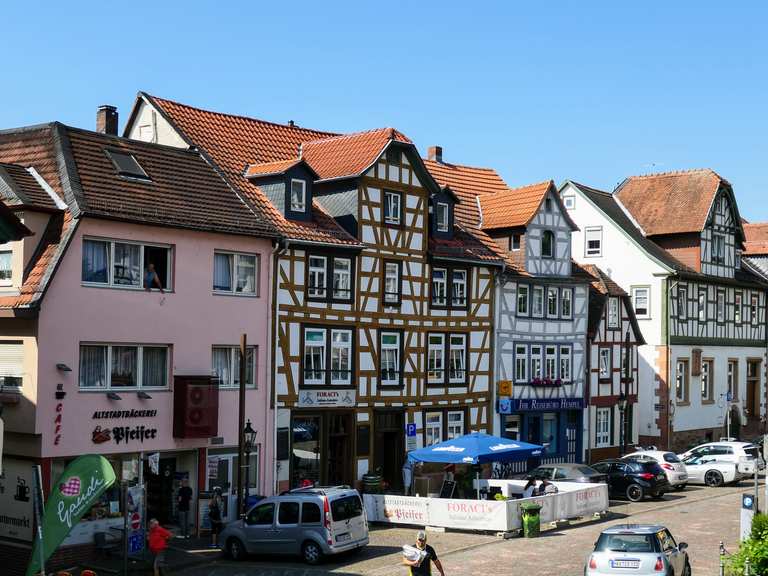 Gelnhausen Untermarkt mit Romanischem Haus Gelnhausen