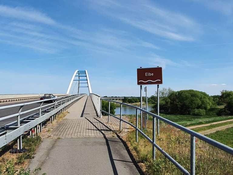 Blick auf die Elbebrücke Tangermünde: Mountainbike-Touren und -Trails ...