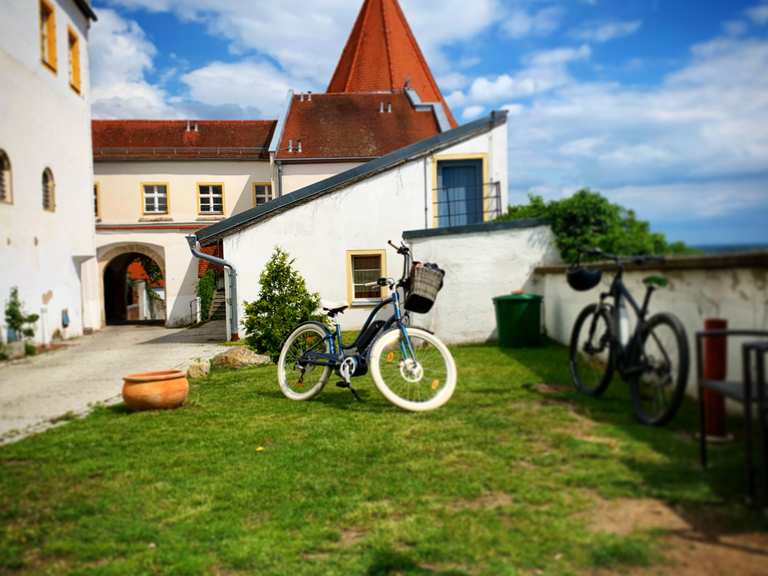 Schloß Wörth an der Donau - Cycle Routes and Map | Komoot