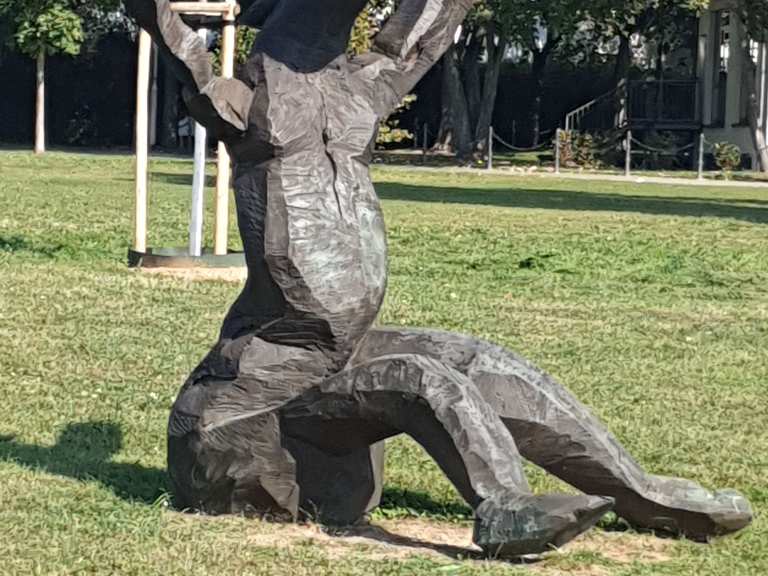 fahrrad tuor affen statuen park frankfurt