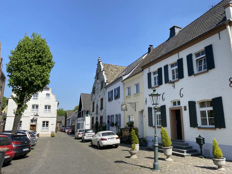 Historischer Ortskern Alt-Kaster Routes for Walking and Hiking | Komoot