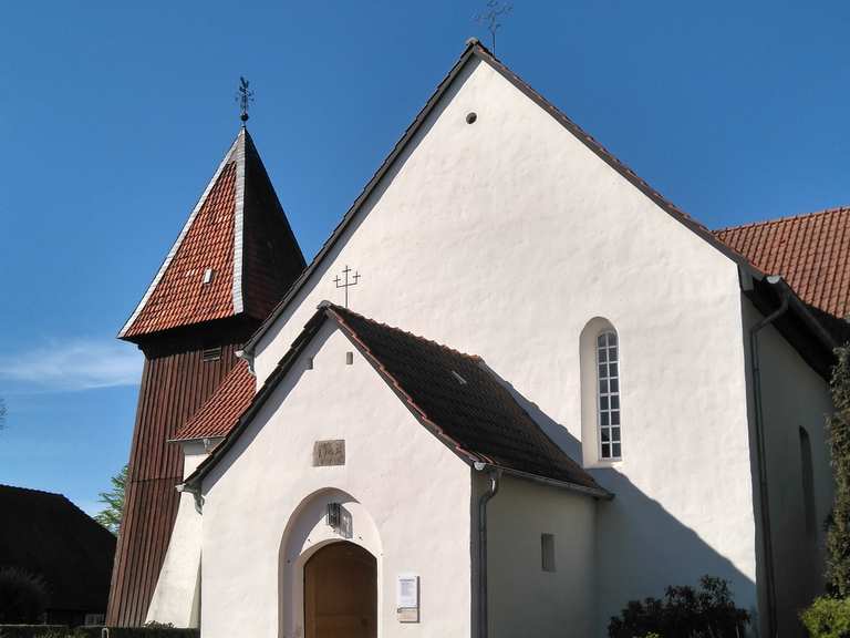 Gertrudenkirche Altencelle mit Friedhof Niedersachsen