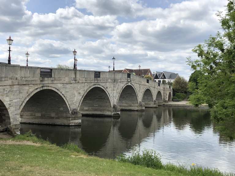 Chertsey Bridge Cycle Routes and Map Komoot