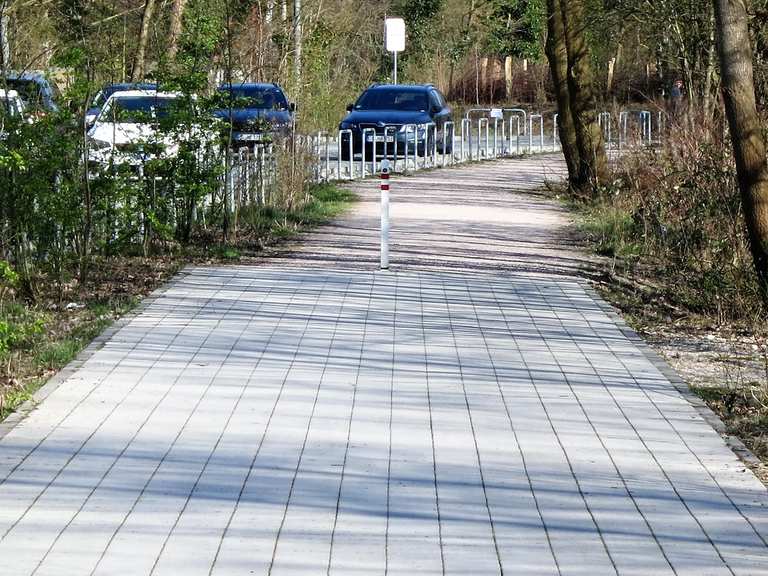 Radweg an der UBahn Ochsenzoll/Kiwittsmoor Hamburg