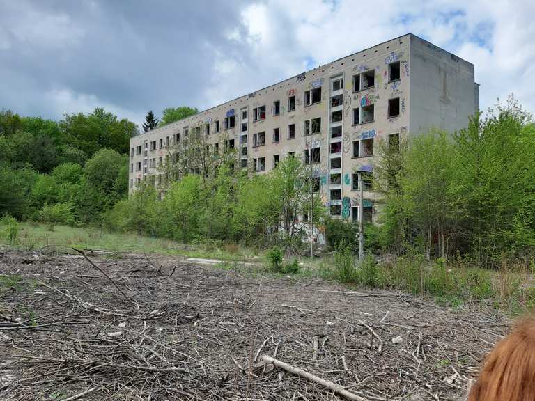 Ehemalige Kasernengebäude Wanderungen und Rundwege komoot