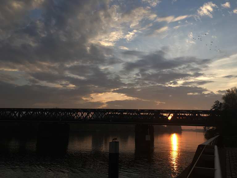 frankfurt main-neckar brücke für fahrräder