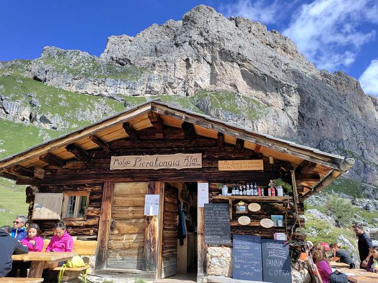 Stazione Cabinovia Col Raiser / Col Raiser Bergstation Routes for Walking  and Hiking