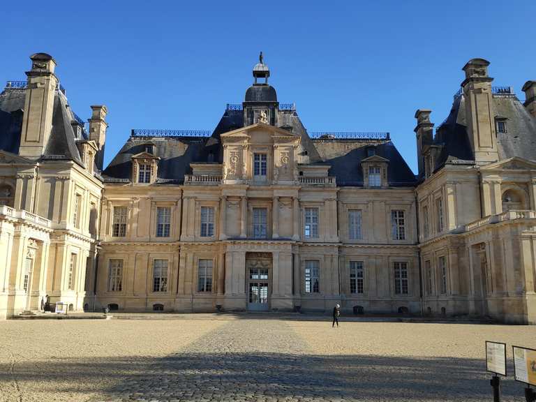 From Maisons-Laffitte to Auvers-sur-Oise — loop along the Avenue verte ...