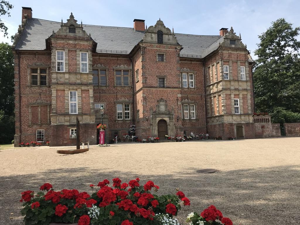 Schloss Erbhof In Thedinghausen Routes For Walking And Hiking | Komoot