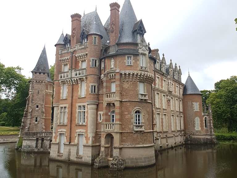 Château de Combreux Wanderungen und Rundwege komoot