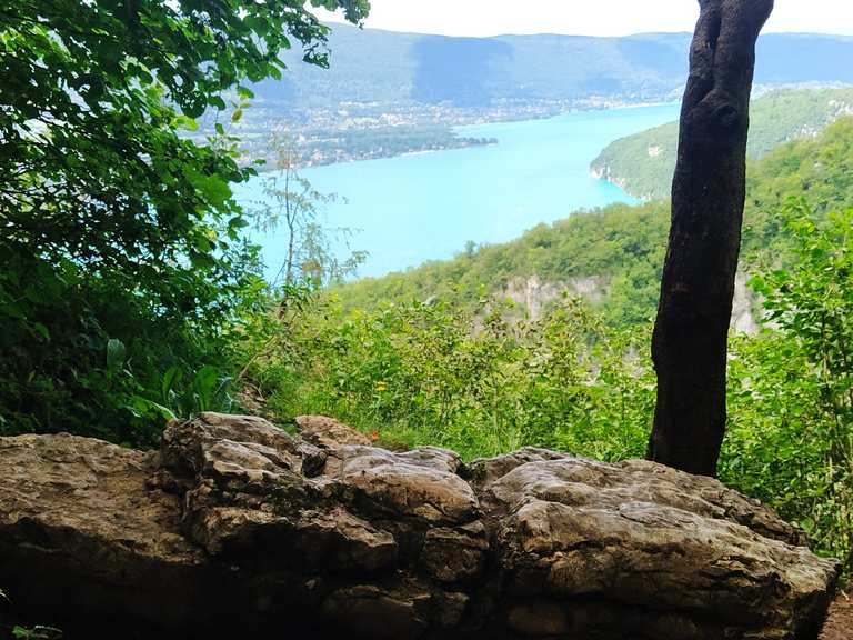 Cascade d'Angon Pont des Fées Runde von Talloires Wanderung Komoot