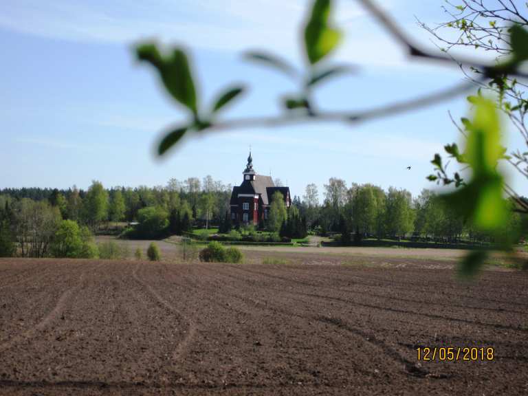 Kirche von Yläne (Yläneen kirkko) Radtouren und Radwege komoot