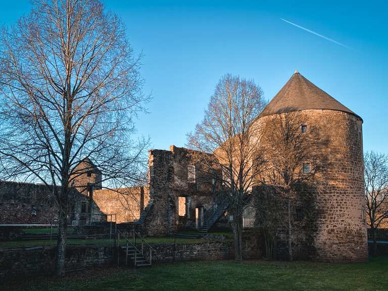 Pettingen Castle Wanderungen und Rundwege komoot