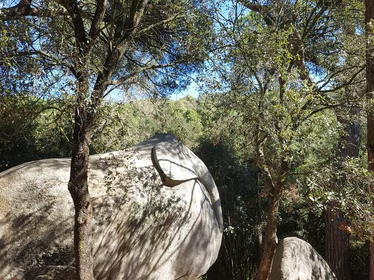 Bosque Encantado de Orrius, Dolmen de Céllecs, Ermita Sant Bartomeu