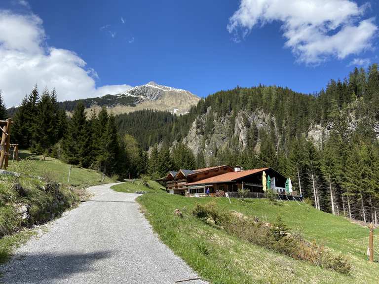 Alpengasthof Bernhardseck Panoramablick ins Lechtal Runde von