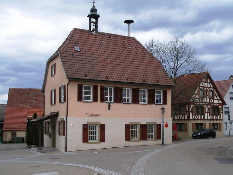 Historisches Ortszentrum Ottmarsheim: Wanderungen und Rundwege | komoot