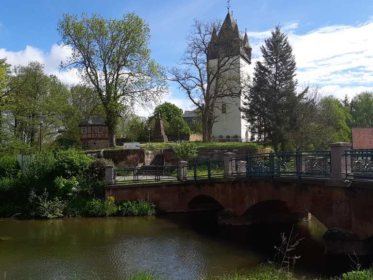 Rapunzelhaus und Schloss Campingplatz Auenland Lahn Runde von Marburg