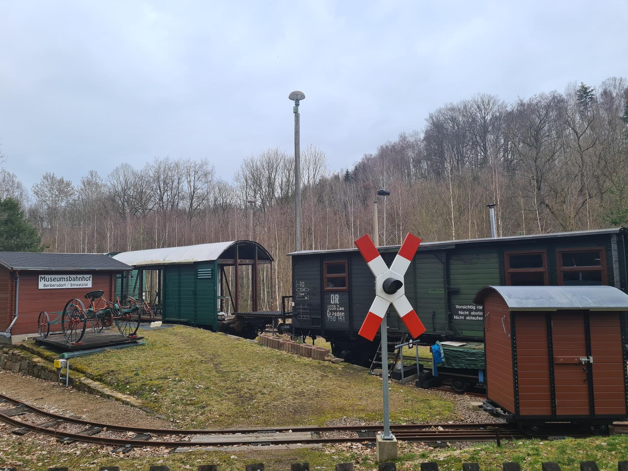 Bahnhof Berbersdorf Mit Museumsbahnhof: Wanderungen Und Rundwege | Komoot