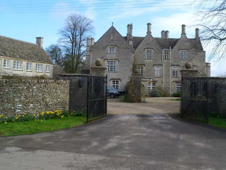 Source of the Thames & Tarlton Village loop from Kemble — Cotswolds ...