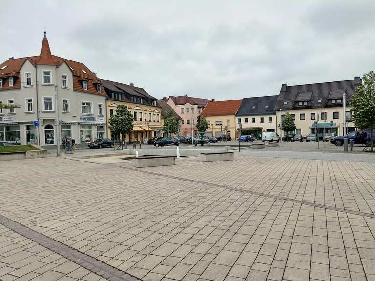 Marktplatz Elsterwerda mit EBikeLadestation Radtouren und Radwege