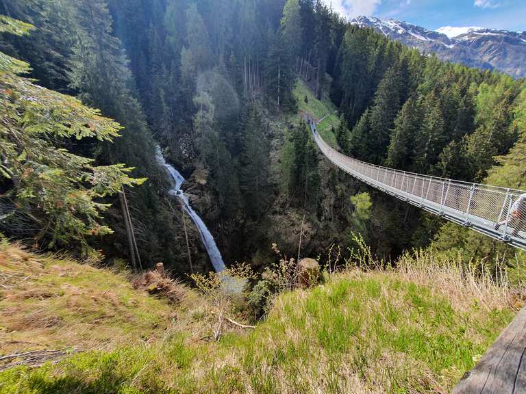 ponte-sospeso-cascata-del-ragaiolo-wanderungen-und-rundwege-komoot