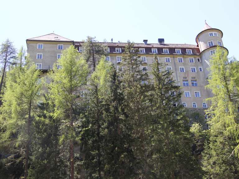 Ehemaliges Kurhaus Hotel Val Sinestra: Wanderungen und Rundwege | komoot