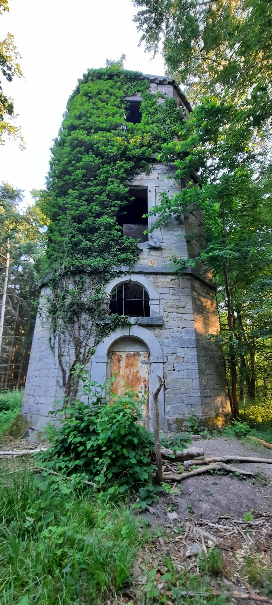 Lost Place Turmruine: Wanderungen Und Rundwege | Komoot