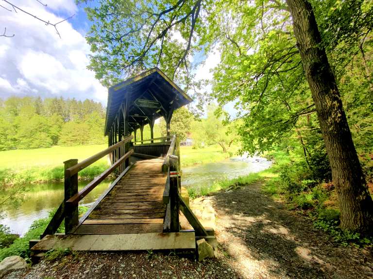 Elstertalbrücke – Blick über die Talsperre Loop from Jößnitz | hike