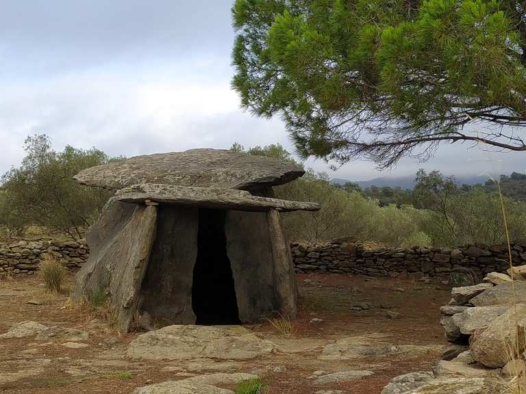 Dolmen de la Creu d'en Cobertella