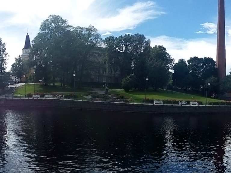 tampere-theater-view-of-the-tammerkoski-loop-from-sorin-aukio-bike