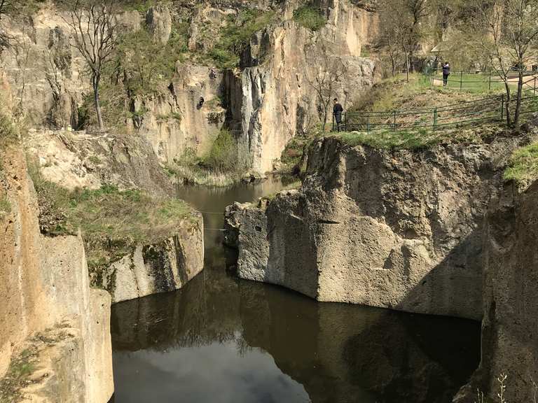 roccia di tufo riolite