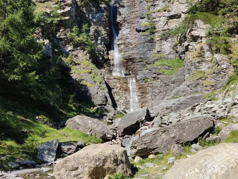 Pis Waterfall – Hiking & Cycling Routes | Komoot
