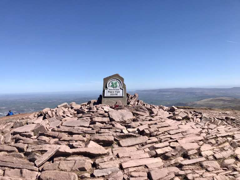 Pen y Fan Horseshoe Ridge — Brecon Beacons National Park | hike | Komoot