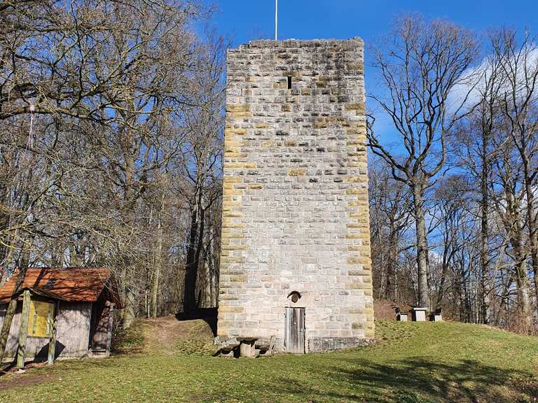 Burgruine Scharfeneck mit Blick auf Oberscheinfeld Routes for Walking