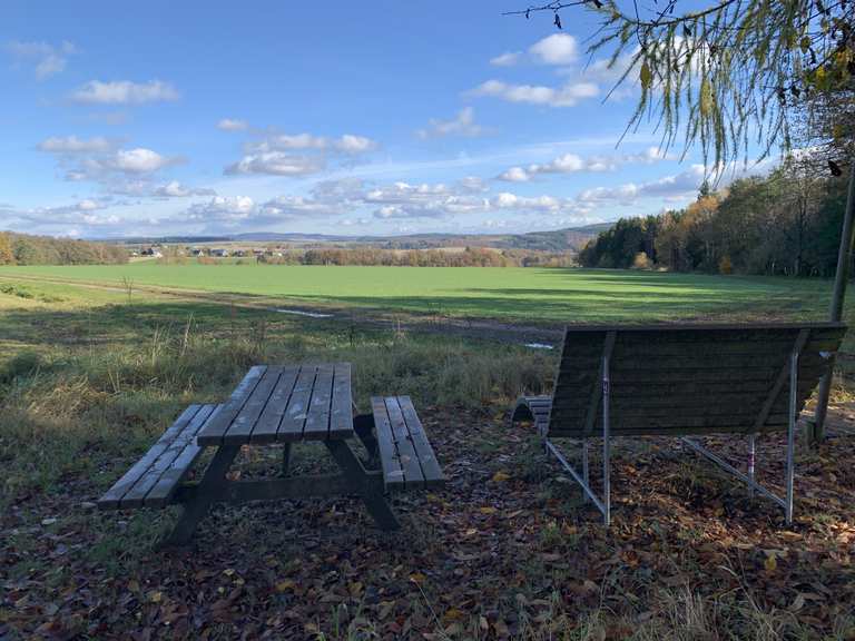 Blick nach Hellertshausen Wanderungen und Rundwege komoot