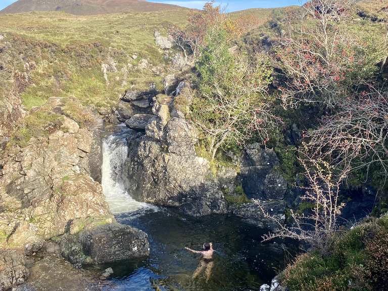 Torrin Pools - wild swim spot Routes for Walking and Hiking | Komoot