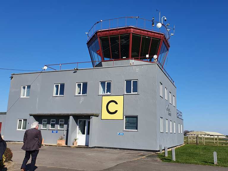 AV8 Cafe Cotswold Airport Rennradfahren und Rennradtouren komoot